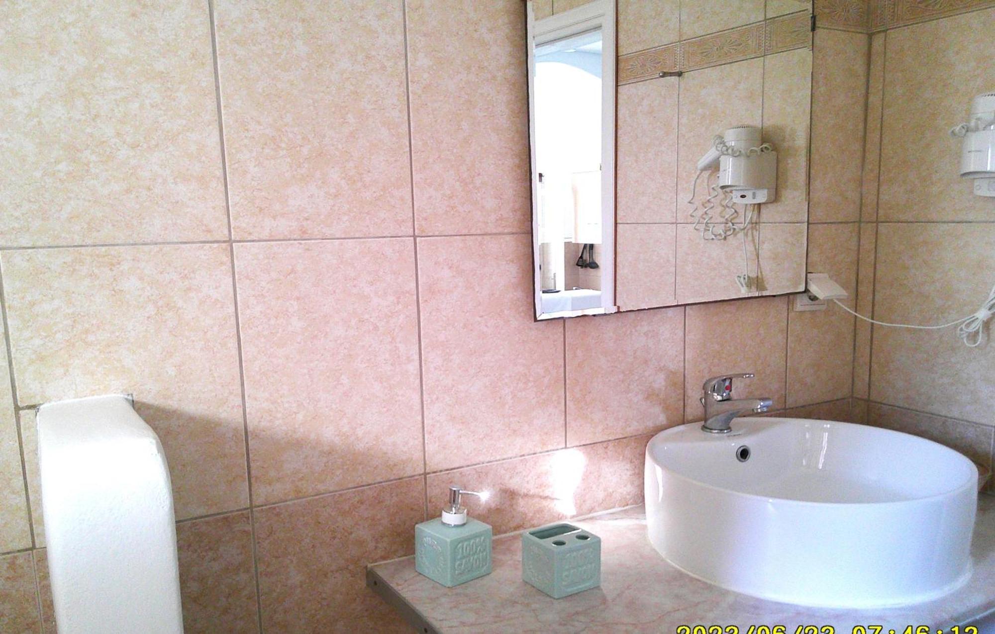 Agnanti Studios - Sikinos Bagian luar foto
