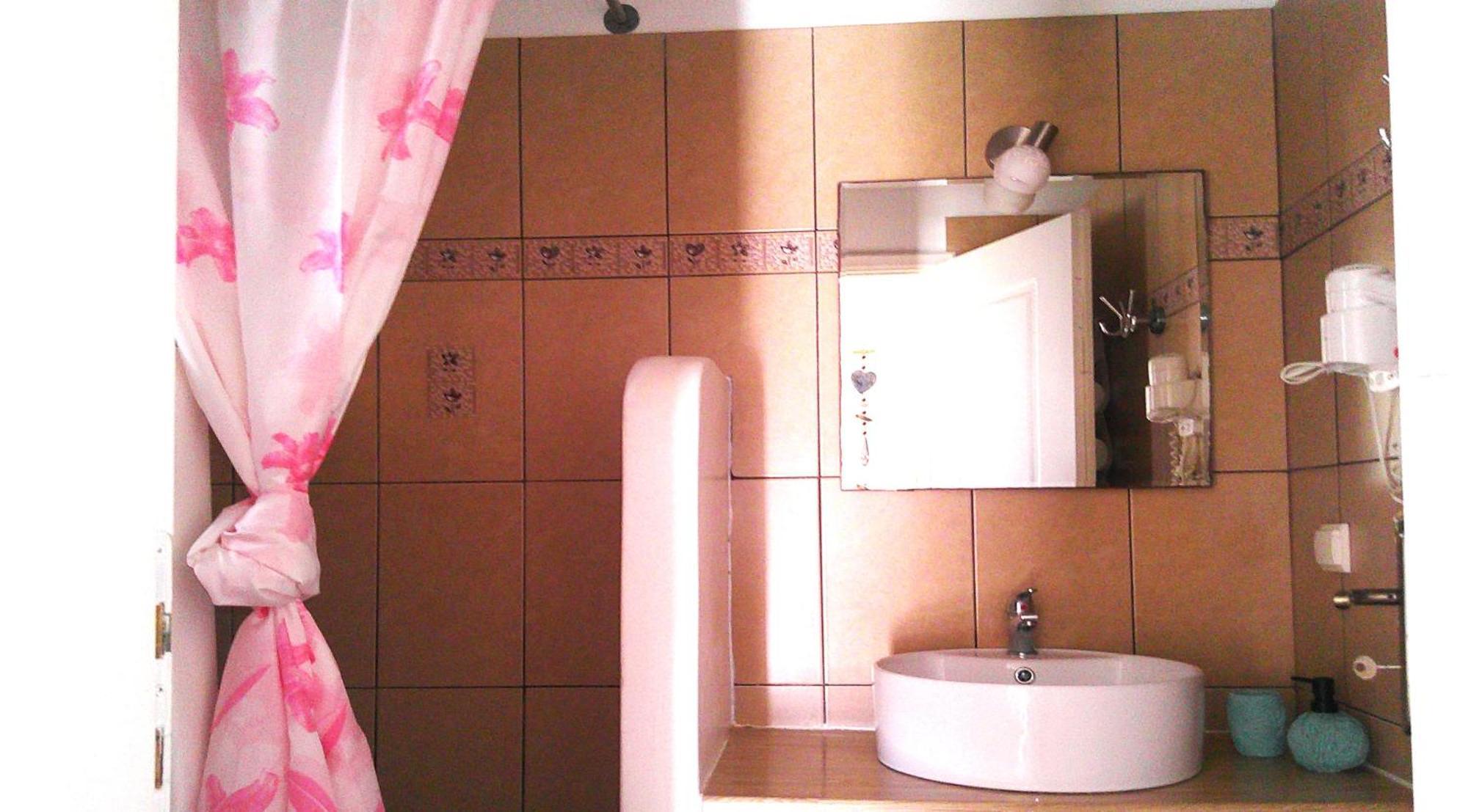 Agnanti Studios - Sikinos Bagian luar foto