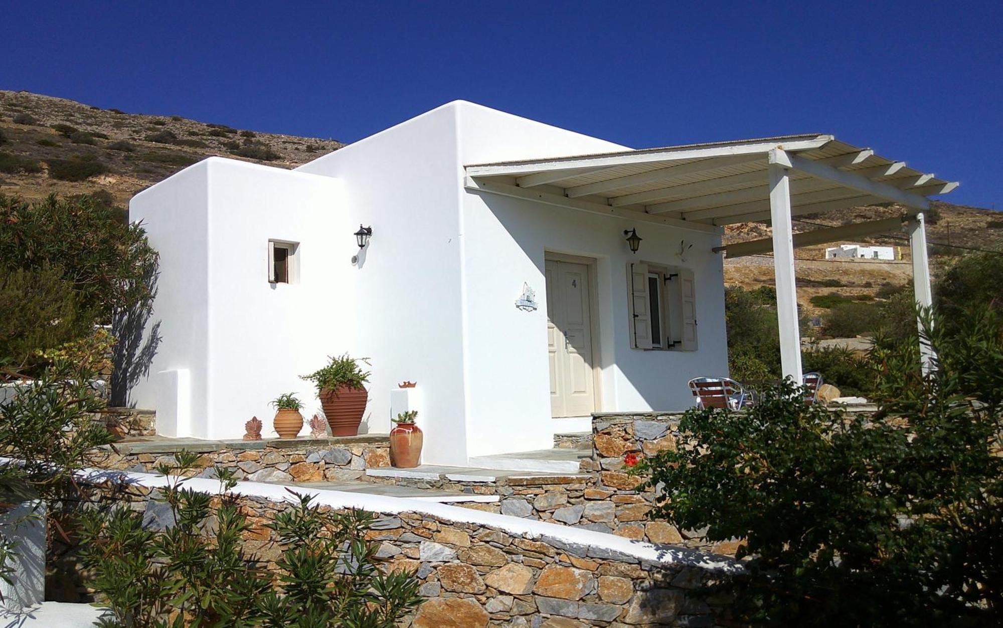 Agnanti Studios - Sikinos Bagian luar foto